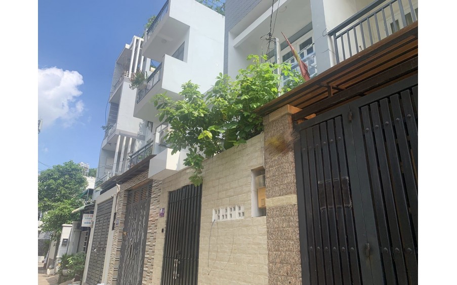 Bán Nhà Tặng Nội Thất Đường Tô Vĩnh Diện, Linh Chiểu, 5,2*16m, Giá SIÊU HIẾM, 8,8 TỶ, Tiện Kinh Doanh, Làm VP